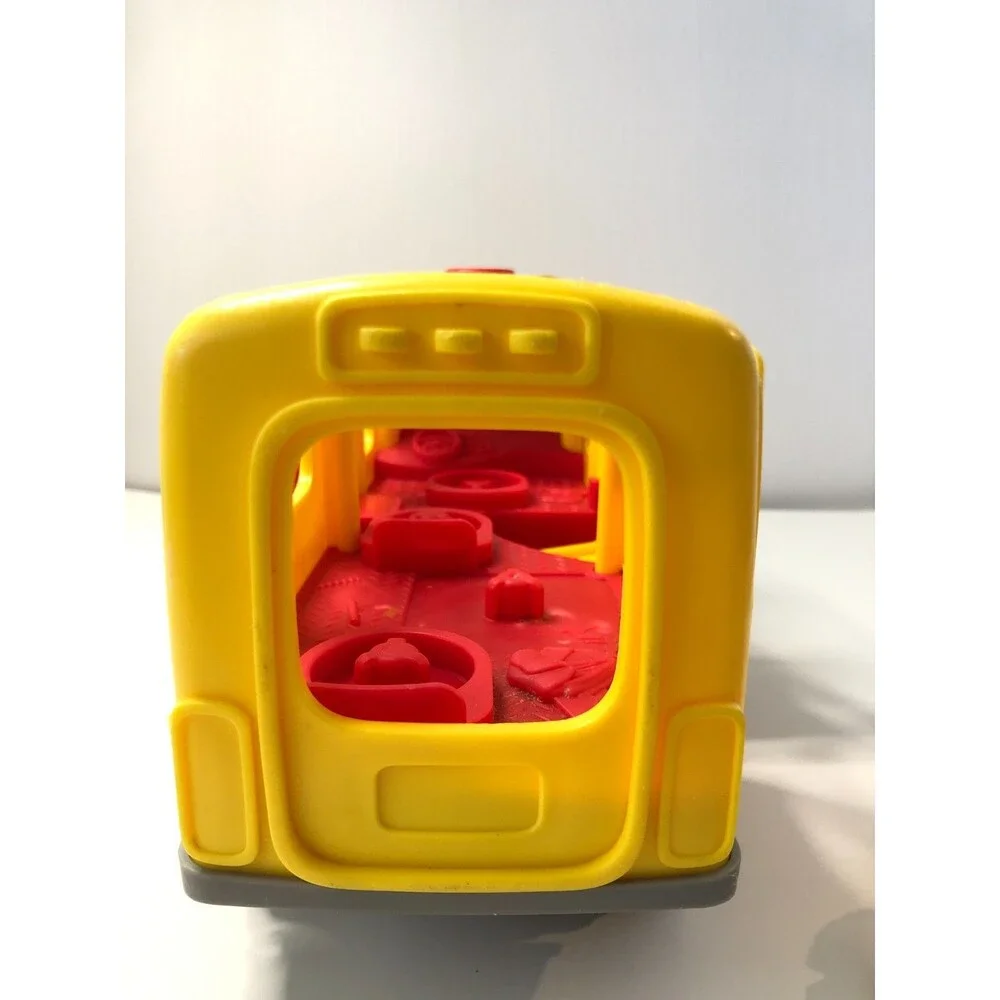 2016 Fisher Price Little People School Bus w/ 3 Figures,  Lights Sounds Working